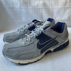 Nike Air Zoom Vomero 5 NBY Yankees Silver Blue Shoes Men's Size 14 FB9149-003